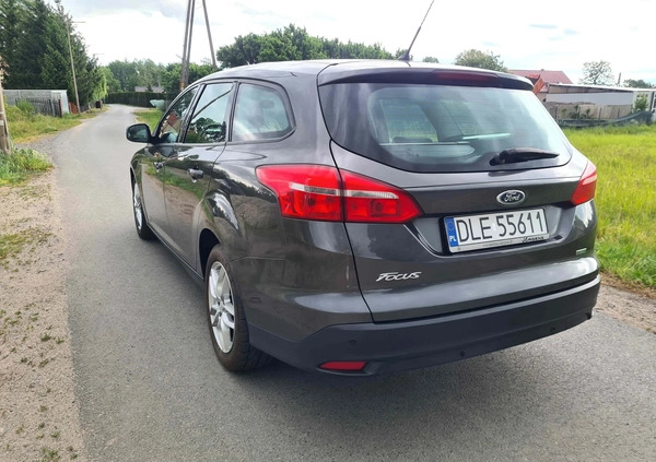 Ford Focus cena 32900 przebieg: 102000, rok produkcji 2015 z Sztum małe 211